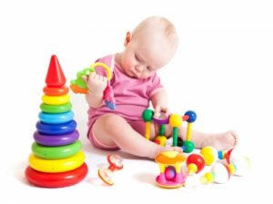 Развивающие занятия и игры для малыша шести месяцев