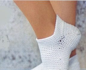 Носочки крючком