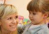 Когда прокалывать уши девочке: советы специалистов