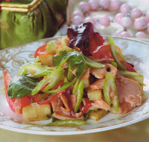 Салат с тунцом и сельдереем