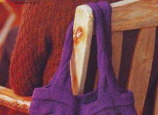 Вязаная спицами сумка