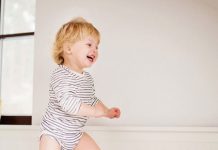 Развитие ребенка в 1 год и 5 месяцев: навыки, умения и особенности данного возраста